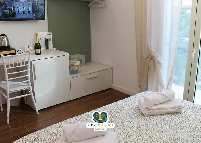 Reggiada House Nocleg ze śniadaniem 4*