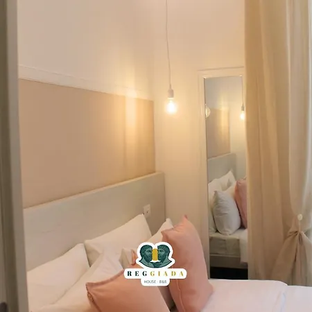 Reggiada House Panzió 4*