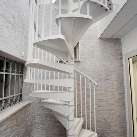 Reggiada House Couette-café 4*