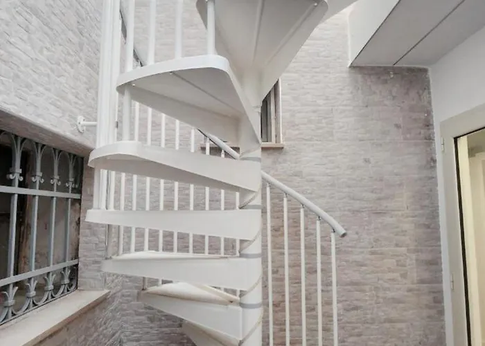 Reggiada House Oda ve Kahvaltı 4*